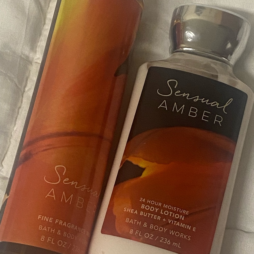 Set of 2 bath and body works